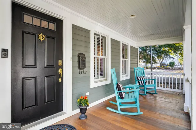 $1,799,000 | 215 Chester Avenue, Annapolis, MD 21403