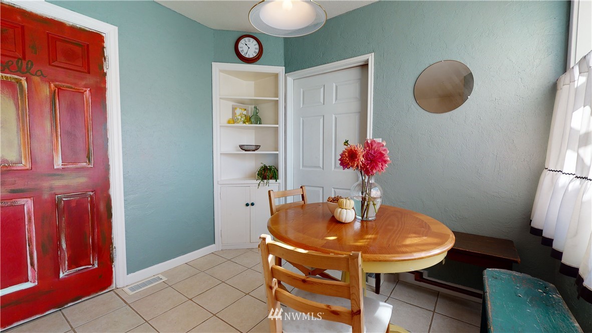 917 McLean Road Mount Vernon, WA 98273 - Photo 5 of 28 Gallery Image 5
