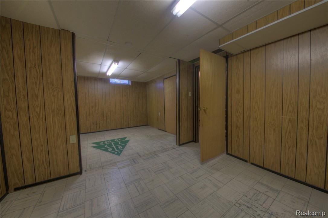 9722 Farmington Road Livonia, MI 48150 - Photo 29 of 33 27 Basement.jpg