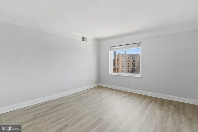 $520,000 | 8350 Greensboro Drive, Unit 517, McLean, VA 22102