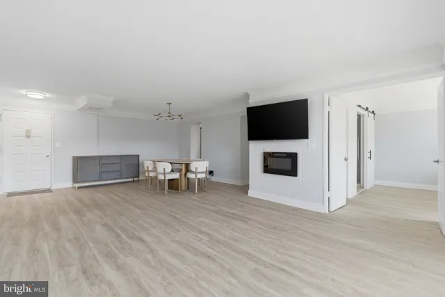 $520,000 | 8350 Greensboro Drive, Unit 517, McLean, VA 22102