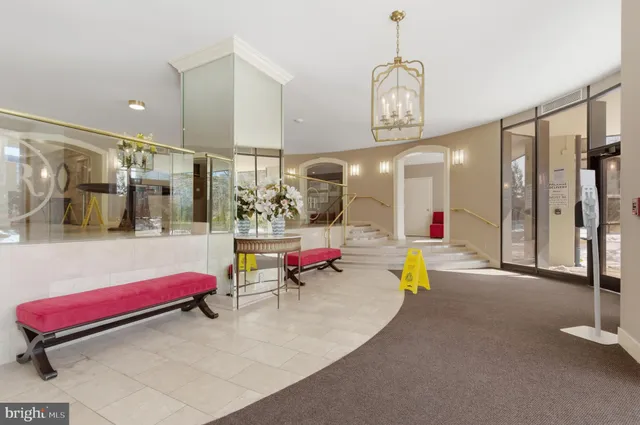 $520,000 | 8350 Greensboro Drive, Unit 517, McLean, VA 22102