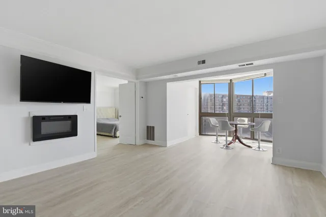 $520,000 | 8350 Greensboro Drive, Unit 517, McLean, VA 22102