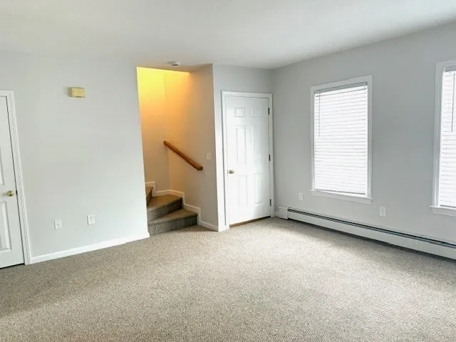 $1,900 | 51 Quaker Lane, Unit 51, Northbridge, MA 01534