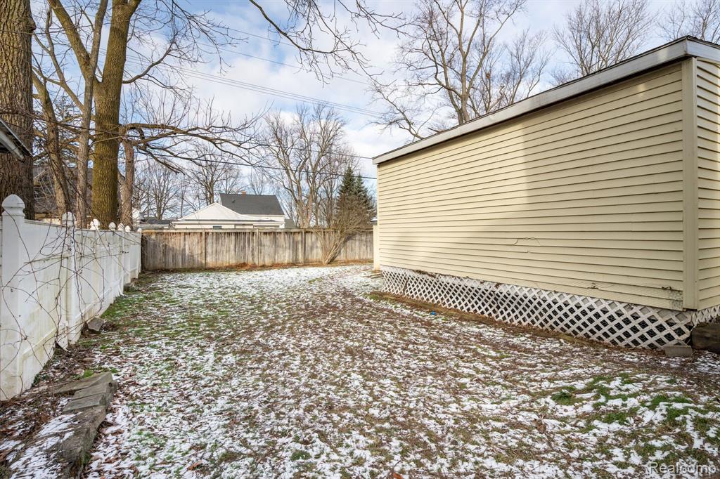 271 Fairgrove Street Romeo, MI 48065 - Photo 36 of 39 Gallery Image 36