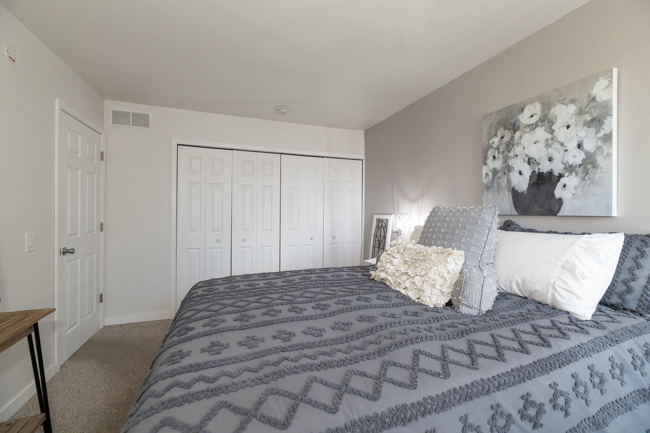 105 Inverness Court, Unit 79) Kalamazoo, MI 49006 - Photo 24 of 43 105 Inverness-23
