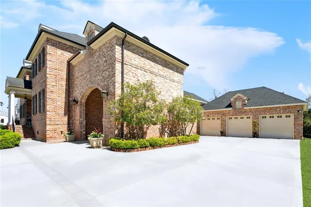 $1,795,000 | 160 Sanctuary Drive, Mandeville, LA 70471