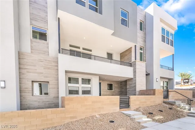 $689,000 | 11528 Hillrise Avenue, Las Vegas, NV 89138