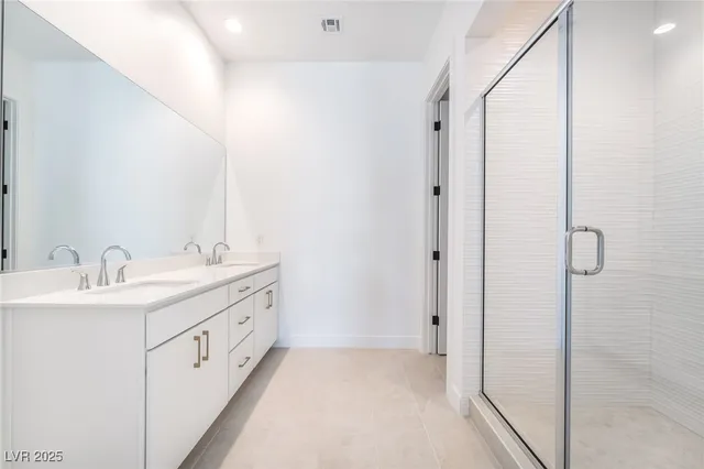 $689,000 | 11528 Hillrise Avenue, Las Vegas, NV 89138