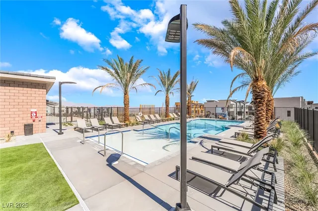 $689,000 | 11528 Hillrise Avenue, Las Vegas, NV 89138