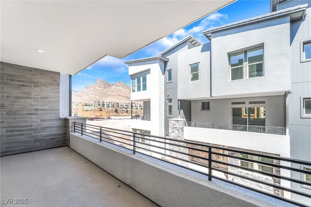$689,000 | 11528 Hillrise Avenue, Las Vegas, NV 89138