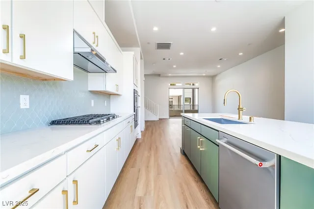 $689,000 | 11528 Hillrise Avenue, Las Vegas, NV 89138