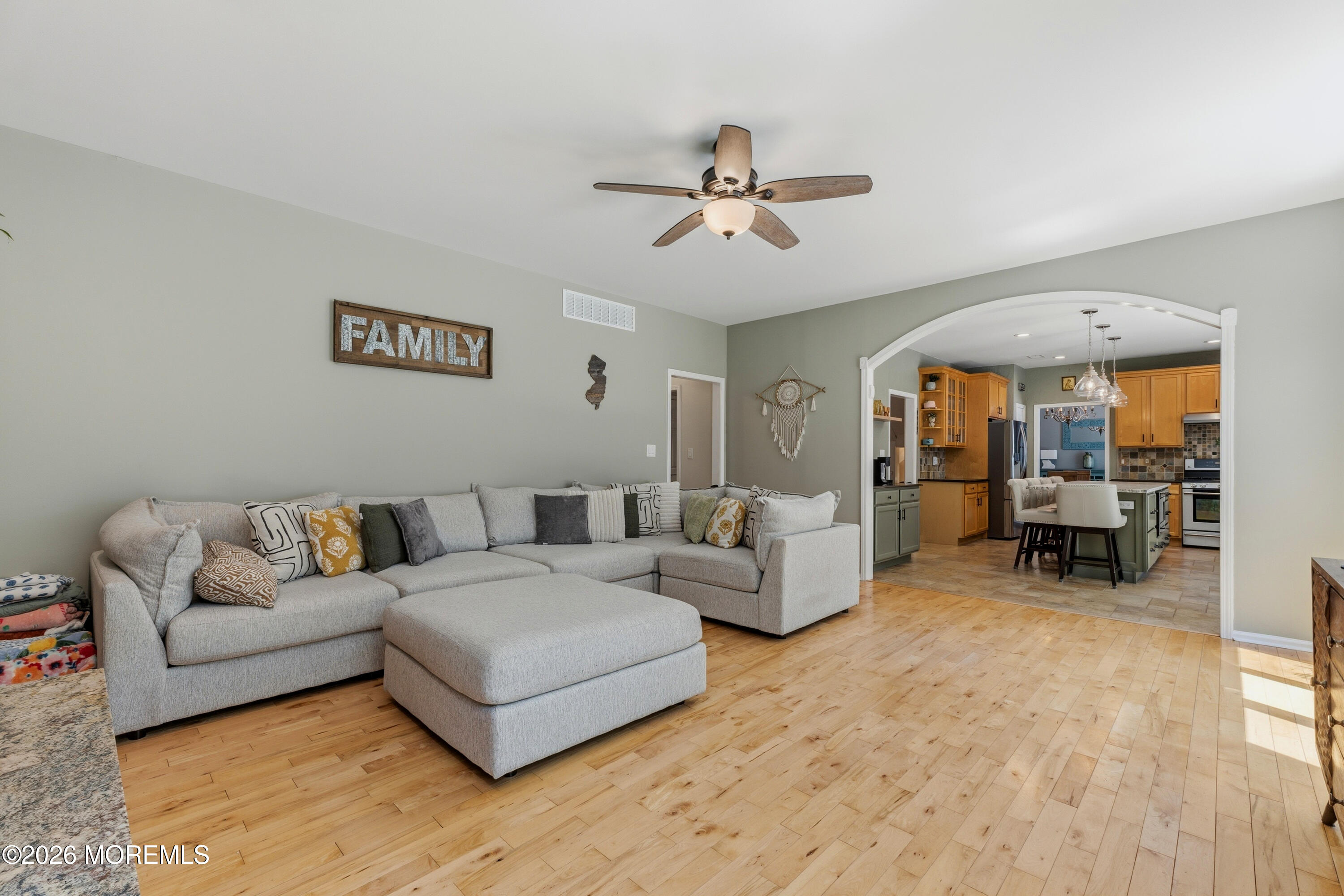15 Russell Road Freehold, NJ 07728 - Photo 17 of 63 37_image-37