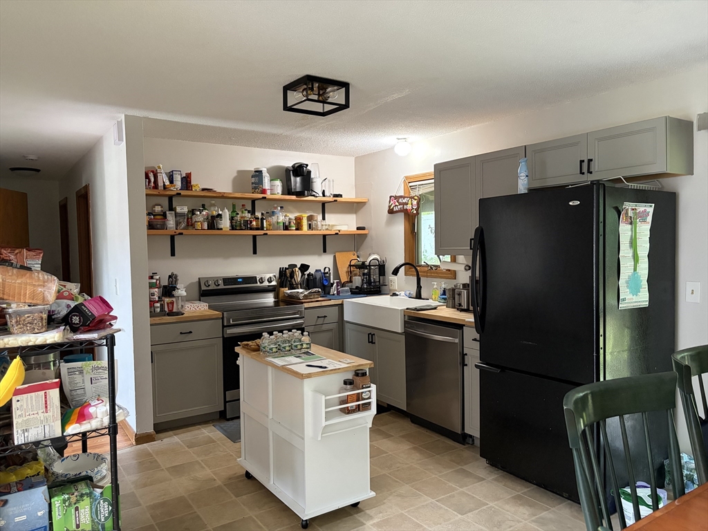 16 Clark Street Belchertown, MA 01007 - Photo 11 of 23