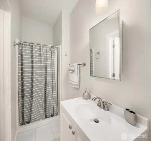 $990,000 | 14008 Stone Avenue North, Seattle, WA 98133