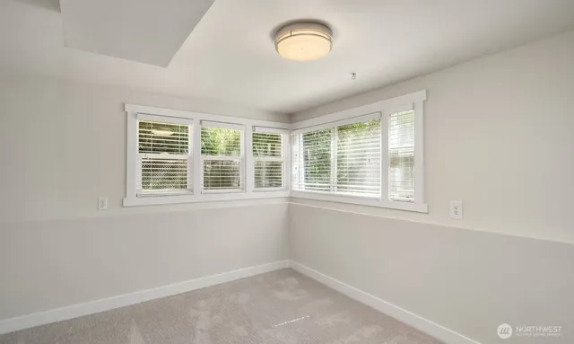 $990,000 | 14008 Stone Avenue North, Seattle, WA 98133