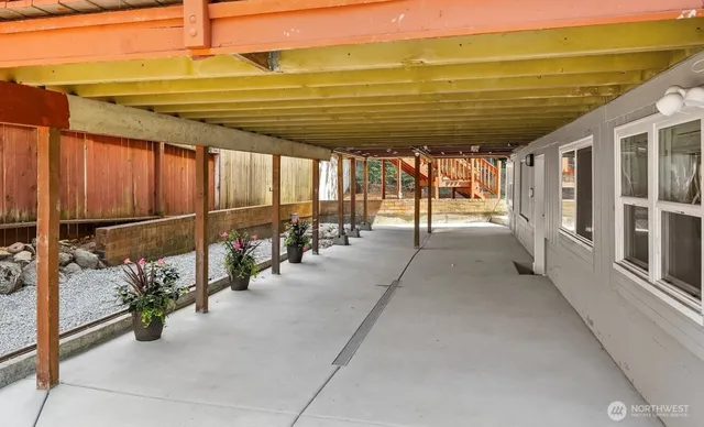 $990,000 | 14008 Stone Avenue North, Seattle, WA 98133