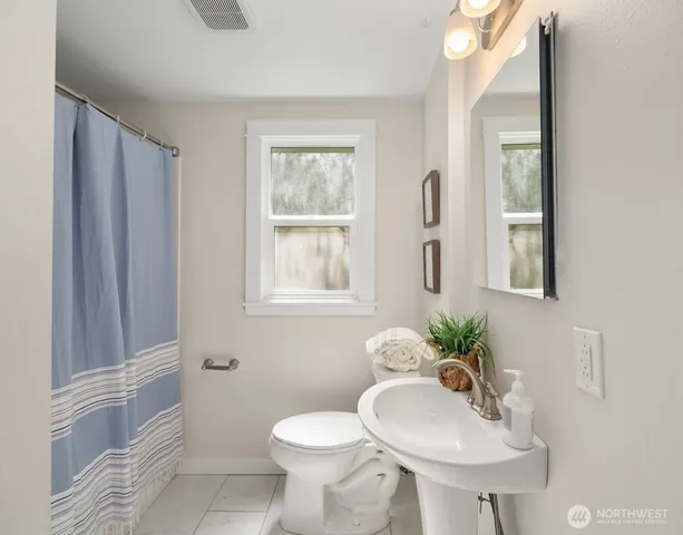 $990,000 | 14008 Stone Avenue North, Seattle, WA 98133