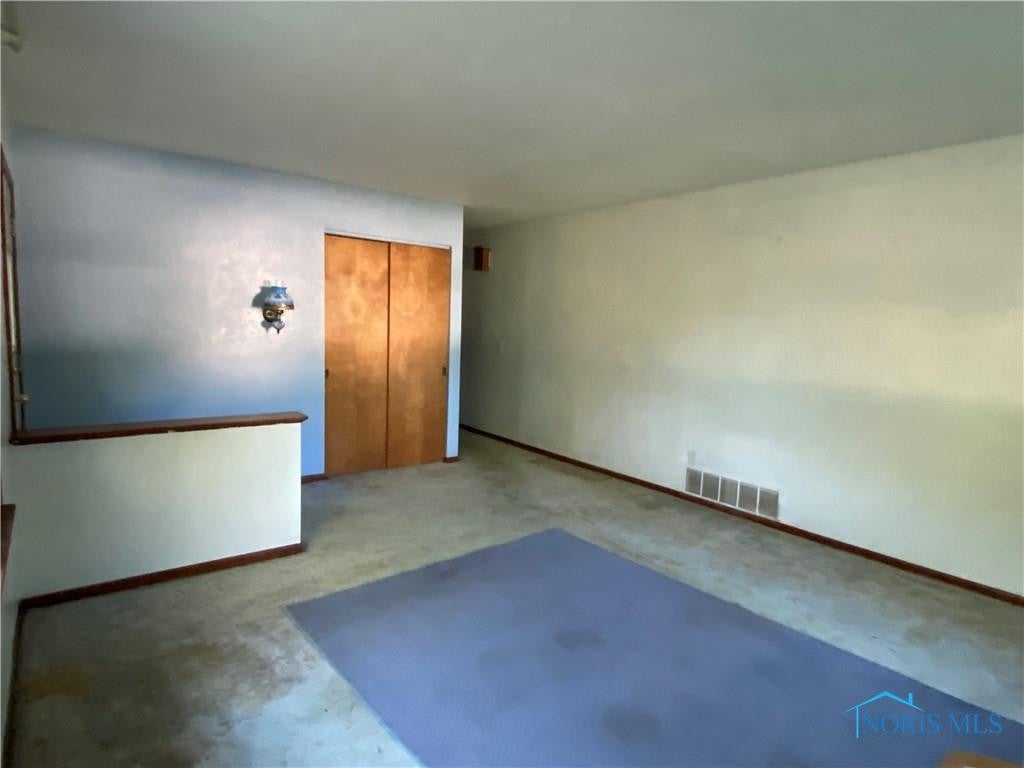 9260 Old State Line Road Holland, OH 43528 - Photo 4 of 30 Gallery Image 4