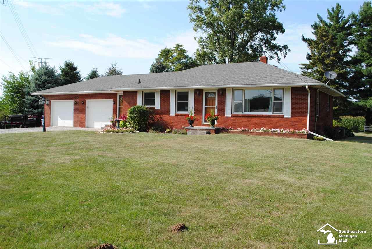 12998 South Custer Road Dundee, MI 48131 - Photo 1 of 45