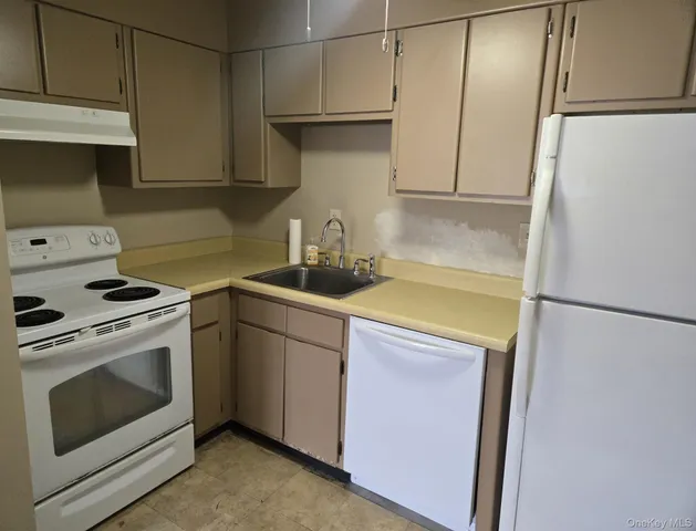 $125,000 | 1840 Crompond Road, Unit 9A6, Peekskill, NY 10566