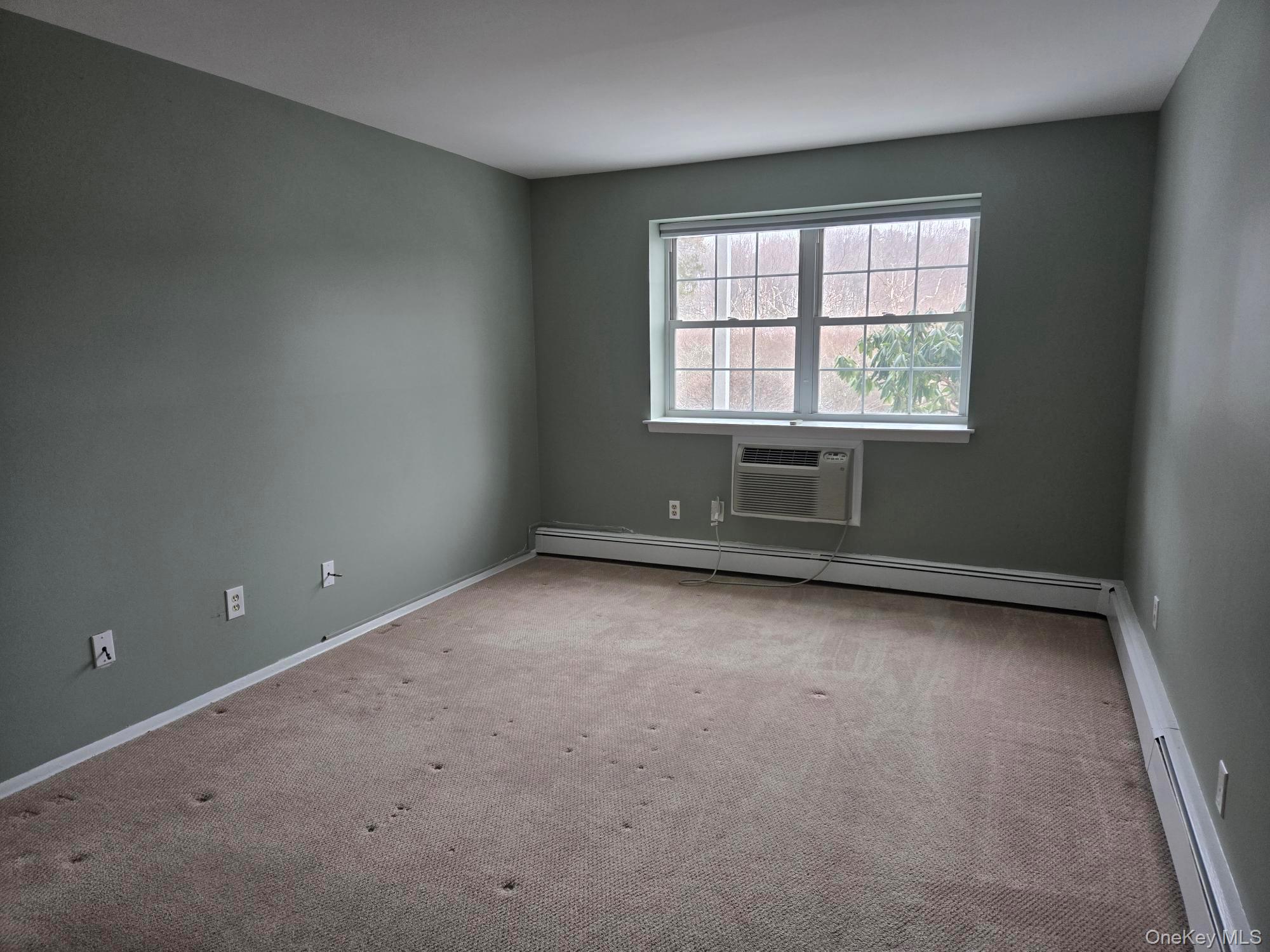 1840 Crompond Road, Unit 9A6 Peekskill, NY 10566 - Photo 9 of 22 Spacious bedroom has a walk-in closet.