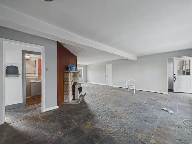 $2,100 | 1334 West 21st Street, Houston, TX 77008