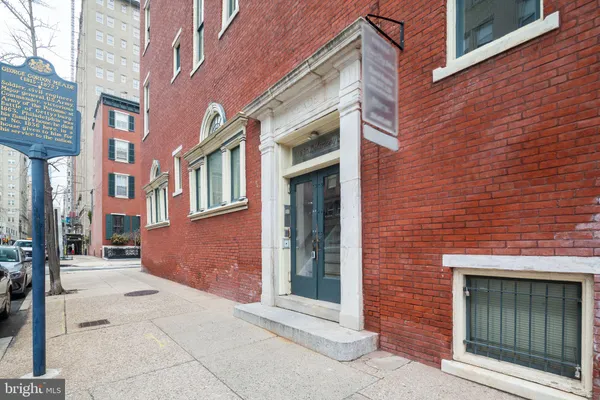 $1,750 | 1836 Delancey Place, Unit 1, Philadelphia, PA 19103