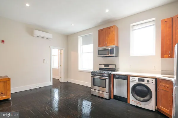 $1,750 | 1836 Delancey Place, Unit 1, Philadelphia, PA 19103