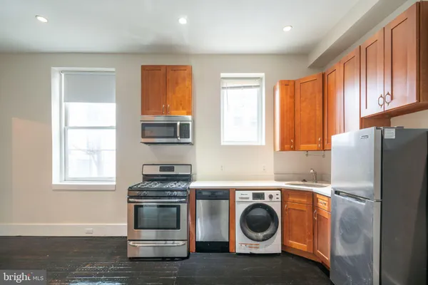 $1,750 | 1836 Delancey Place, Unit 1, Philadelphia, PA 19103