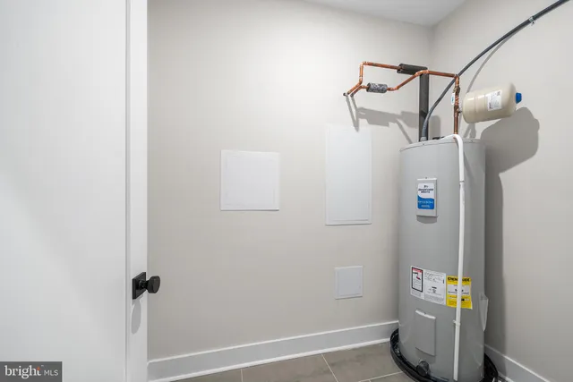 a view of walk in closet