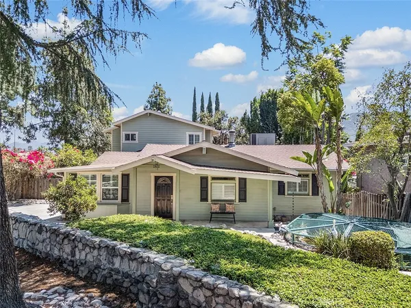 $1,399,000 | 2832 Mayfield Avenue, La Crescenta, CA 91214