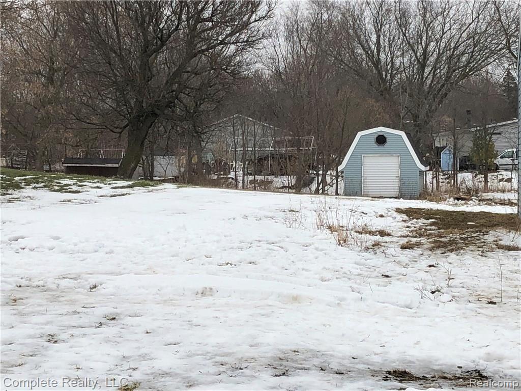 1065 South Oak Road Davison, MI 48423 - Photo 22 of 25 2018-01-21 12.27