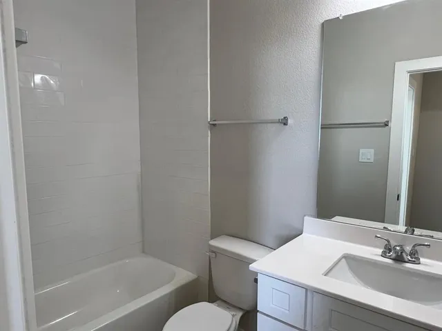 $1,995 | 3421 Valley Vista Drive, Fort Worth, TX 76053