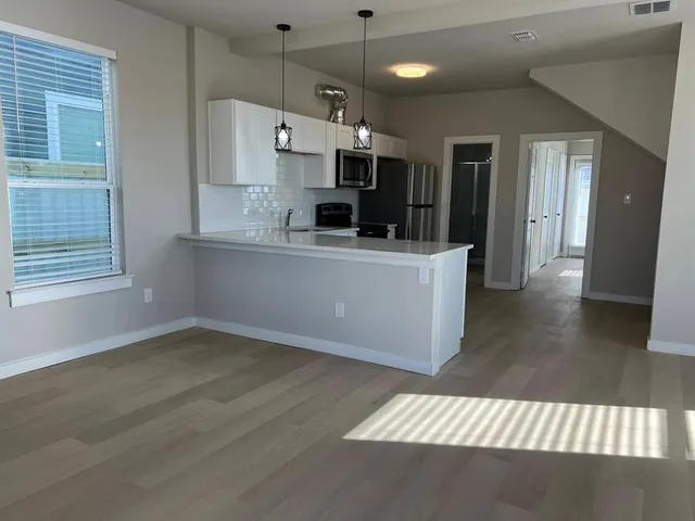 $1,995 | 3421 Valley Vista Drive, Fort Worth, TX 76053