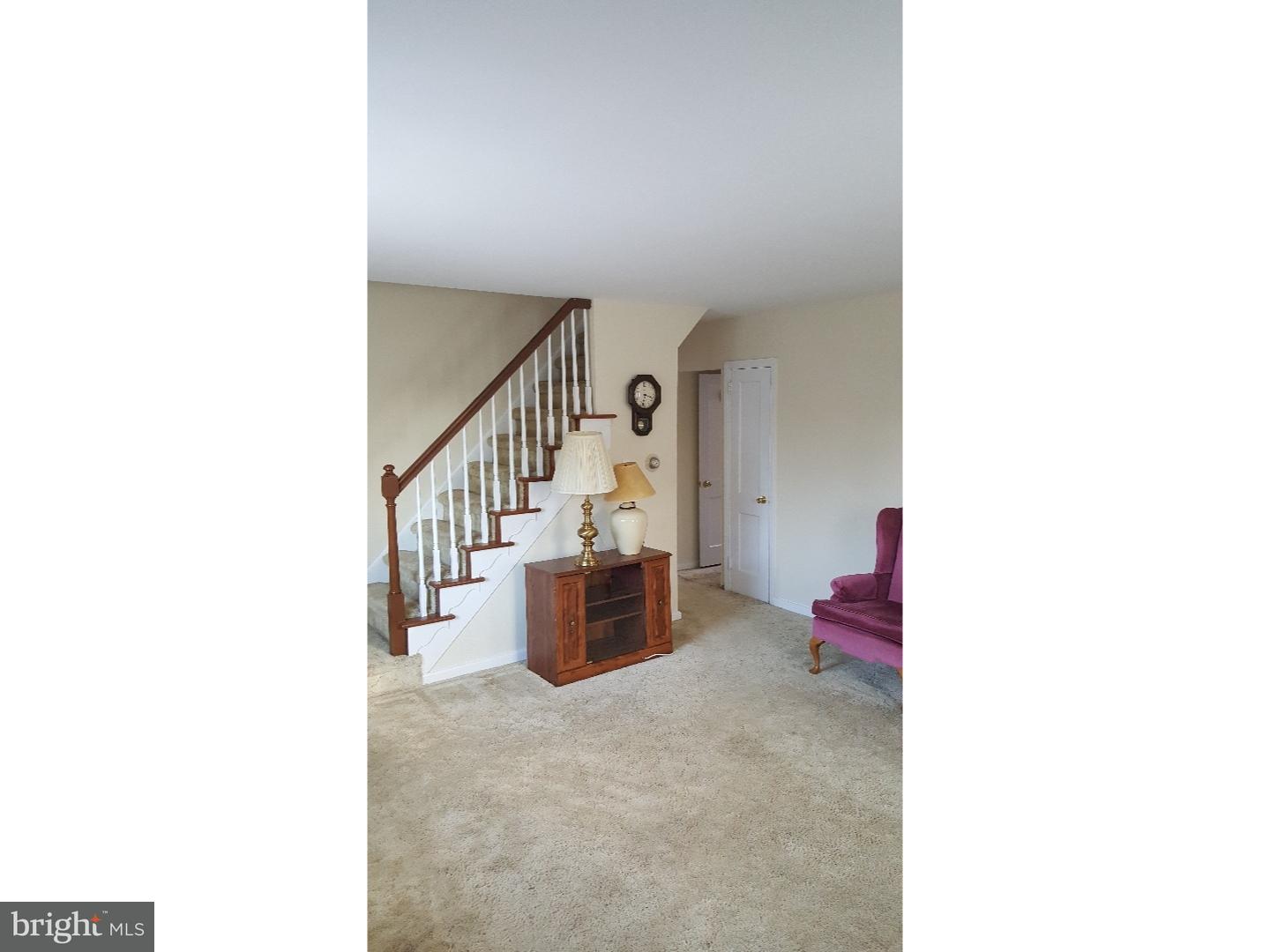 13 Woodhill Road Newtown Square, PA 19073 - Photo 5 of 14 Living Room