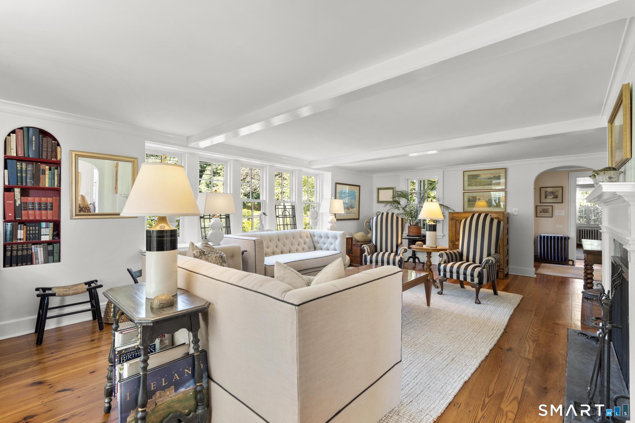 394 Wakeman Road Fairfield, CT 06824 - Photo 7 of 40 Gallery Image 7