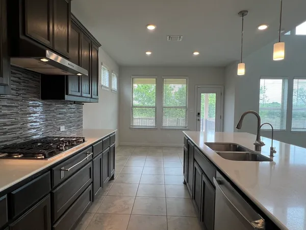 $2,750 | 2018 Matlock Circle, Hutto, TX 78634