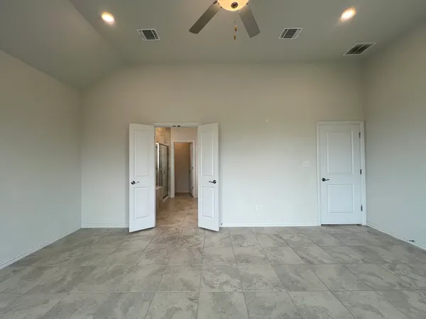 $2,750 | 2018 Matlock Circle, Hutto, TX 78634