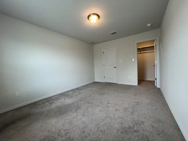 $2,750 | 2018 Matlock Circle, Hutto, TX 78634