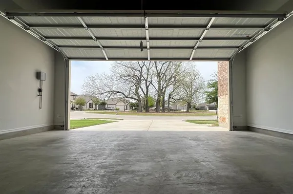 $2,750 | 2018 Matlock Circle, Hutto, TX 78634