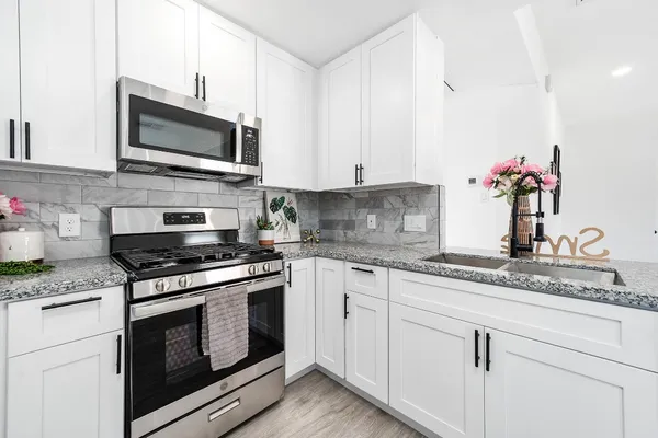 $1,700 | 5130 Riverwood Drive, Richmond, TX 77469