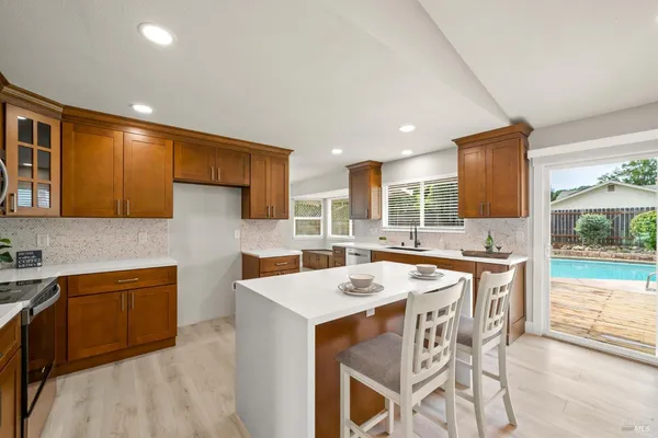 $734,500 | 172 Salinas Drive, Vacaville, CA 95688