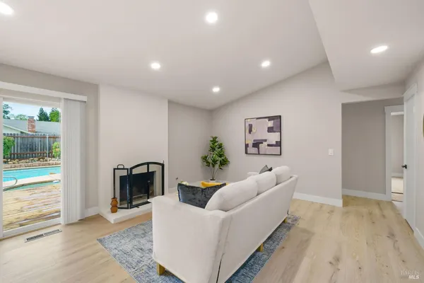 $734,500 | 172 Salinas Drive, Vacaville, CA 95688
