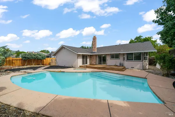 $734,500 | 172 Salinas Drive, Vacaville, CA 95688