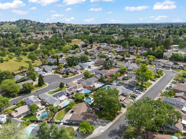 $734,500 | 172 Salinas Drive, Vacaville, CA 95688