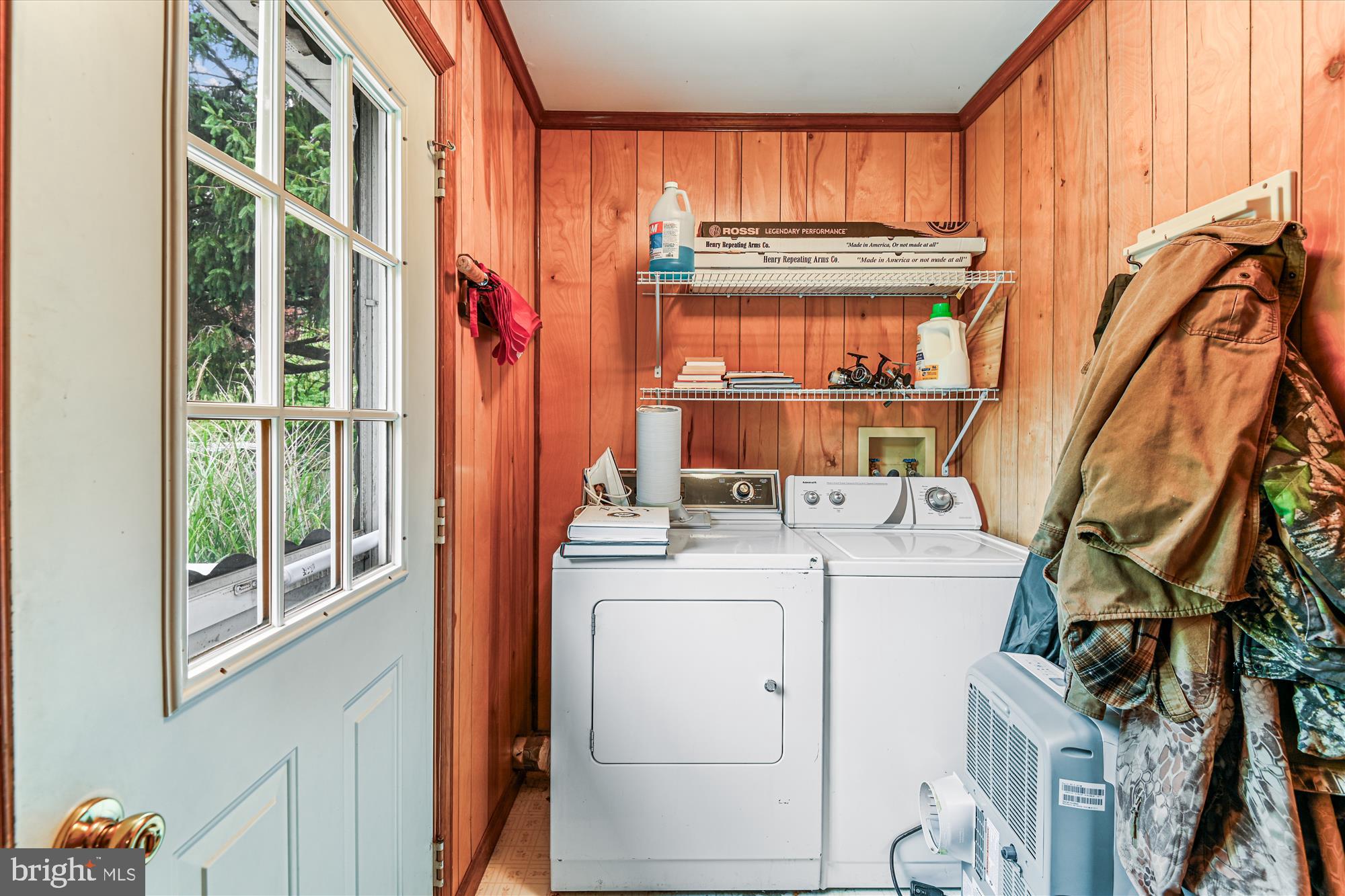 4441 Solomons Island Road Harwood, MD 20776 - Photo 76 of 87 a utility room with dryer and washer