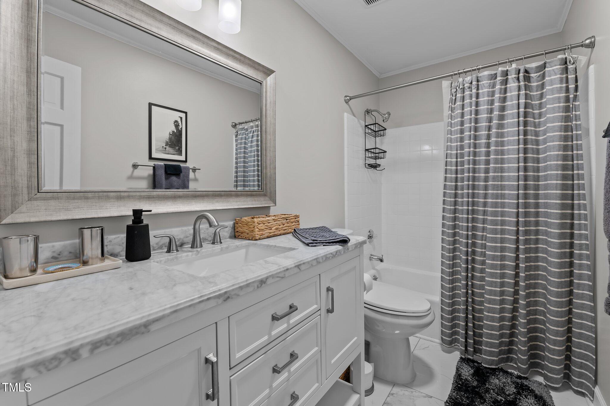 5905-5907 Applewood Lane Raleigh, NC 27609 - Photo 12 of 41 48-web-or-mls-DSC_8152