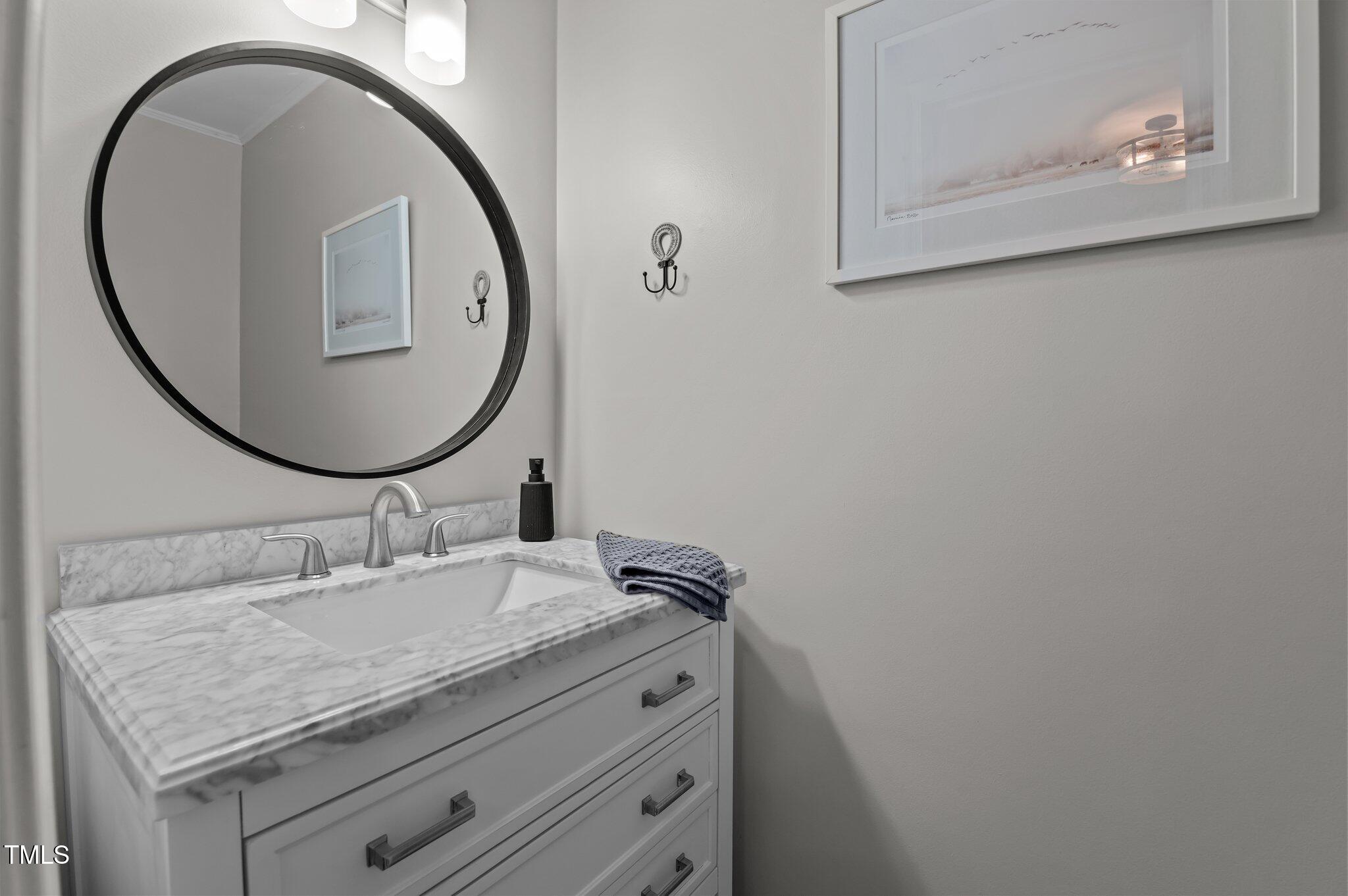 5905-5907 Applewood Lane Raleigh, NC 27609 - Photo 17 of 41 47-web-or-mls-DSC_8149