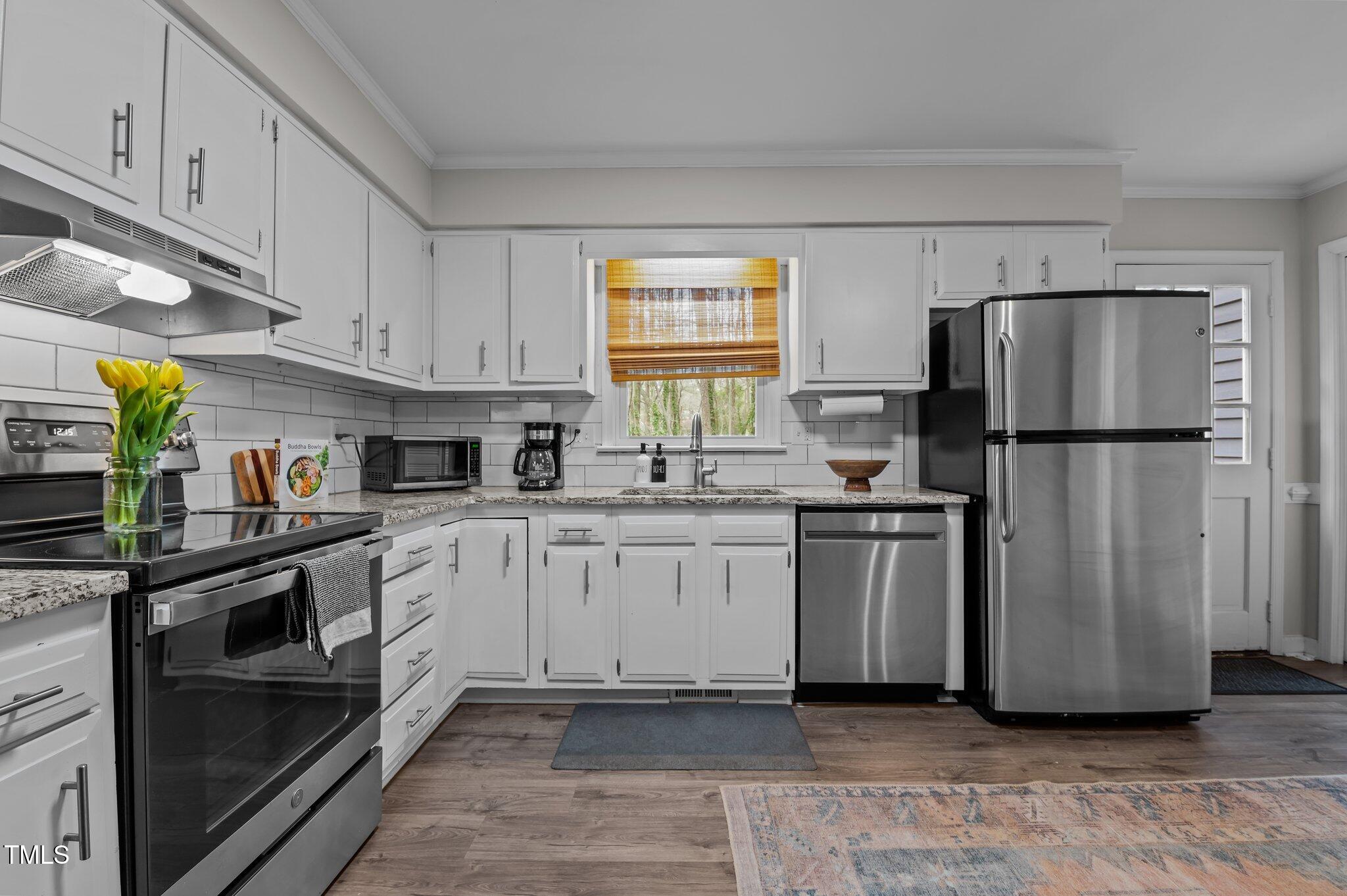 5905-5907 Applewood Lane Raleigh, NC 27609 - Photo 25 of 41 29-web-or-mls-DSC_8095